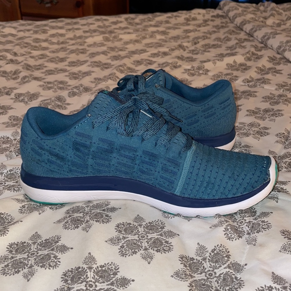 Under Armour Charged - image 4